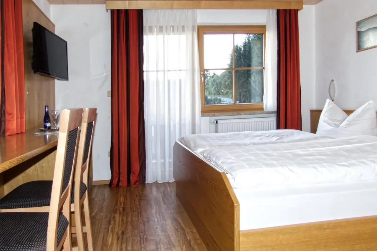 Garnihotel Zur Linde - Bayerischer Wald - Aktivcard Mit 154 Kostenfreien Leistungen - Kostenloser Parkplatz Лоберг 3*,  Германия