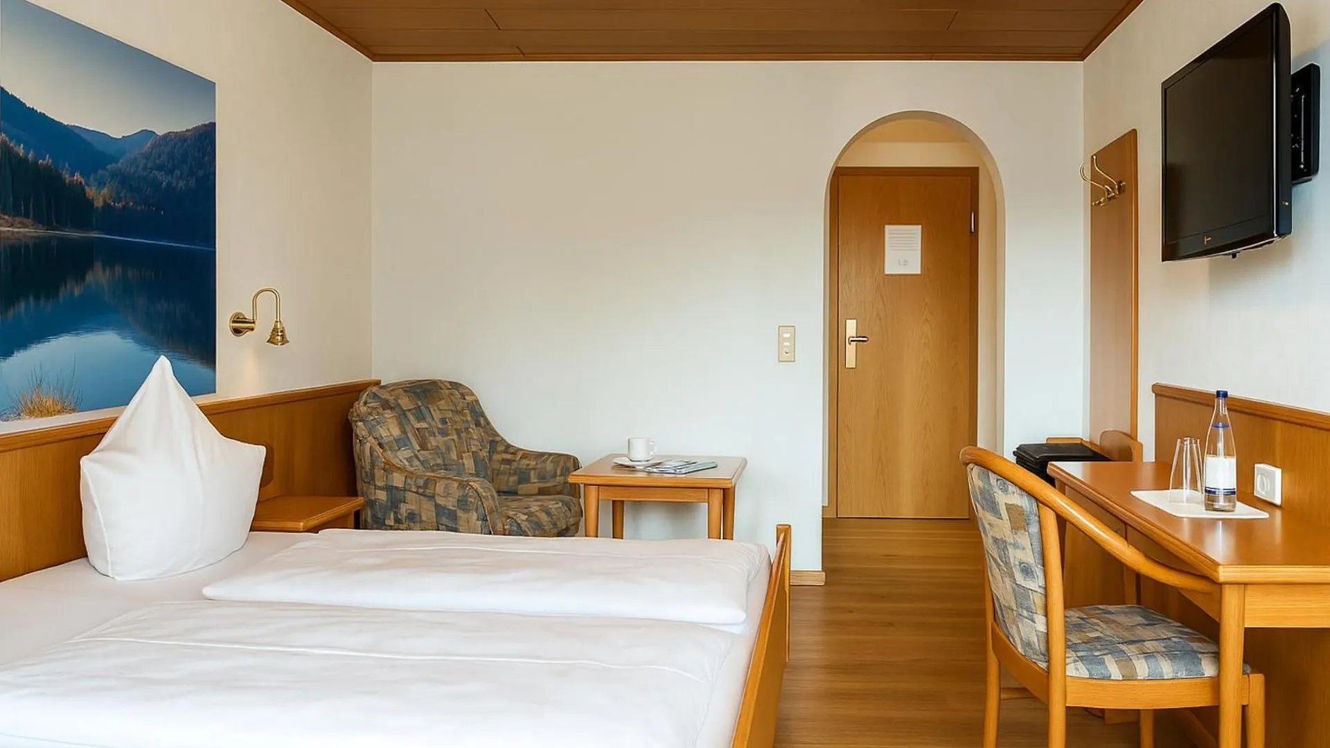 Отель Garnihotel Zur Linde - Bayerischer Wald - Aktivcard Mit 154 Kostenfreien Leistungen - Kostenloser Parkplatz Лоберг