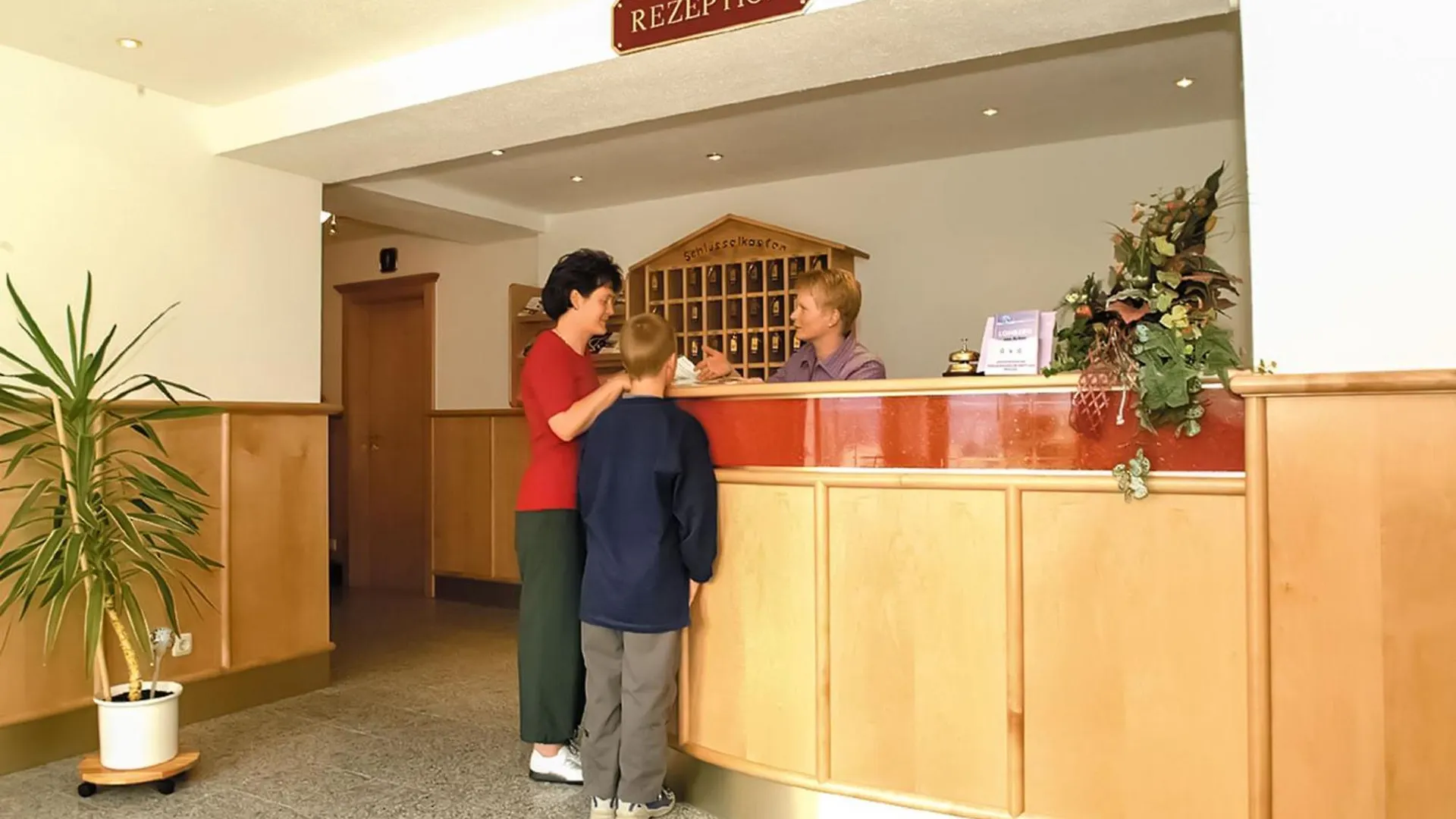 Garnihotel Zur Linde - Bayerischer Wald - Aktivcard Mit 154 Kostenfreien Leistungen - Kostenloser Parkplatz Лоберг Германия