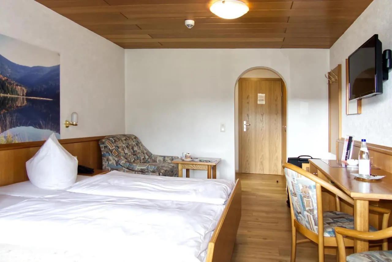 Garnihotel Zur Linde - Bayerischer Wald - Aktivcard Mit 154 Kostenfreien Leistungen - Kostenloser Parkplatz Lohberg 3*,