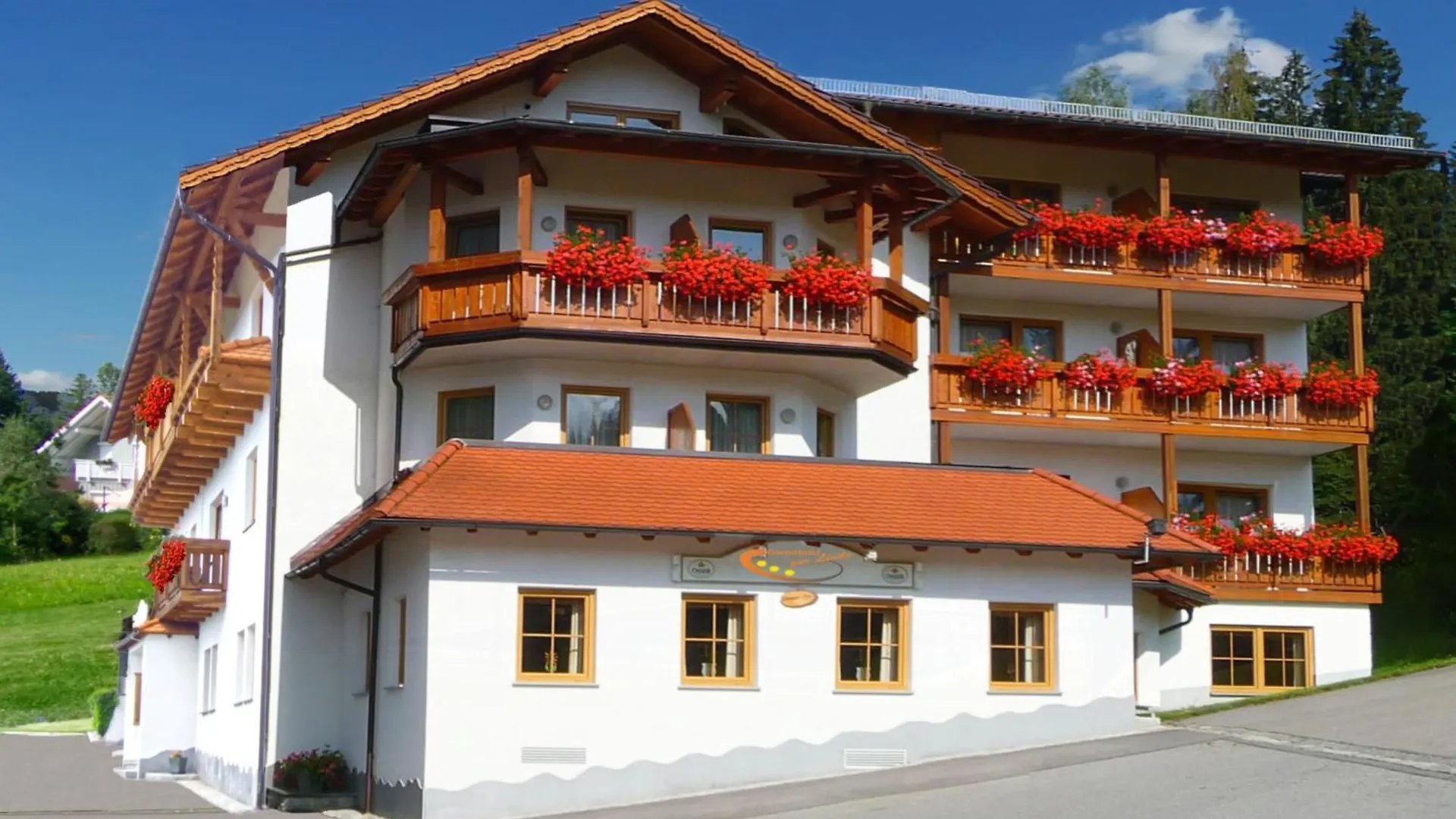 Garnihotel Zur Linde - Bayerischer Wald - Aktivcard Mit 154 Kostenfreien Leistungen - Kostenloser Parkplatz Lohberg Hotel