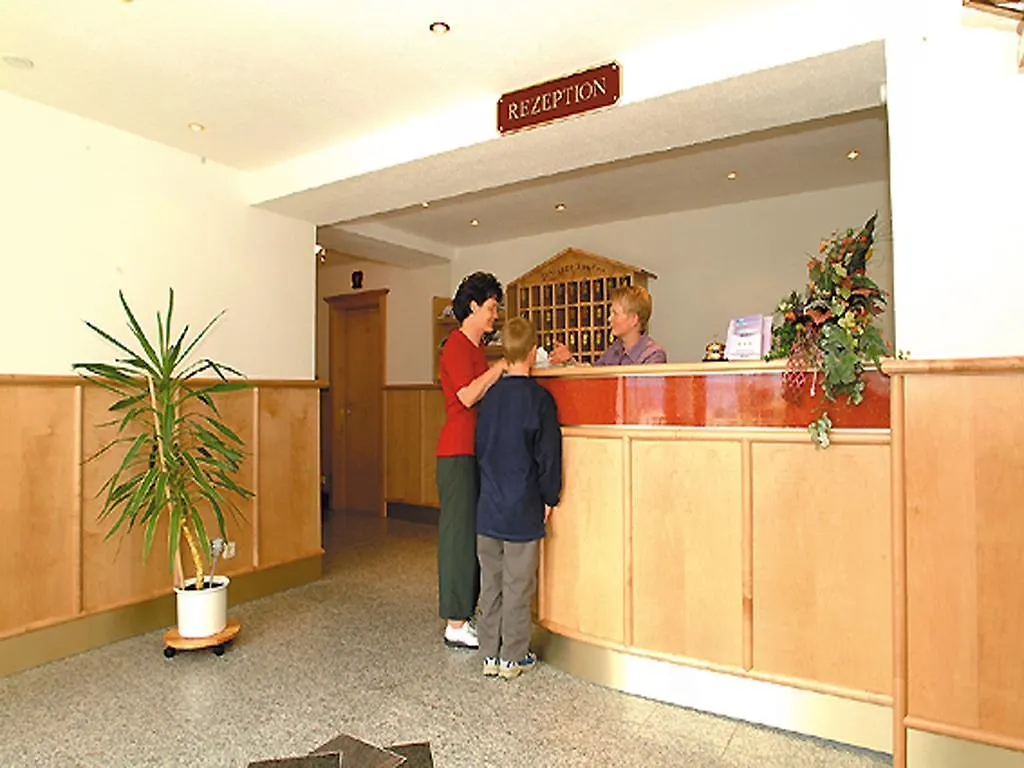 Garnihotel Zur Linde - Bayerischer Wald - Aktivcard Mit 154 Kostenfreien Leistungen - Kostenloser Parkplatz لوبيرغ